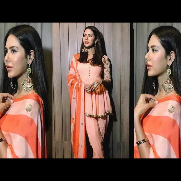 Dhoti salwar suit - Picture 1 of 12